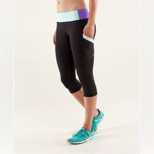 Lululemon Run: Mod Moves Crop Black / Aquamarine / Power Purple size 6